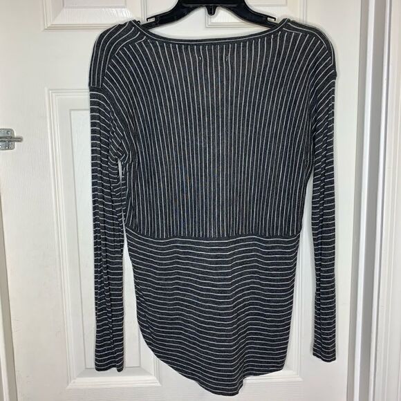 Madewell V Neck Long Sleeve Gray White Top - Picture 5 of 7